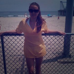 Meet your Posher, Hilary